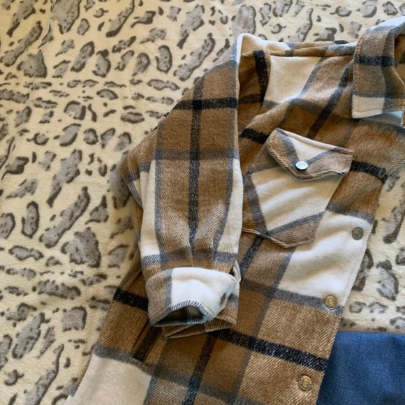 New Plaid Shacket Flannel Shirt Jacket Shacket Coat - Picture 4 of 9